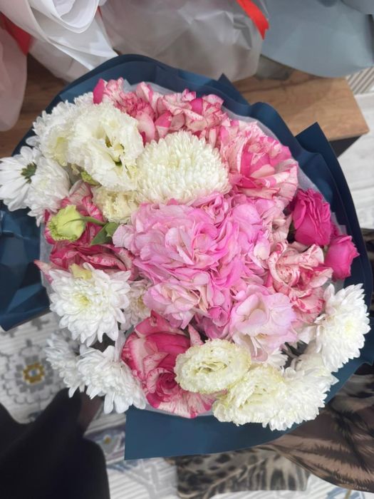 Букеты, цветы.