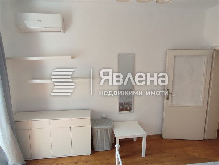 Дава се под наем Тристаен апартамент в Пловдив, Център - 85 кв.м за 500 € - Снимка #2