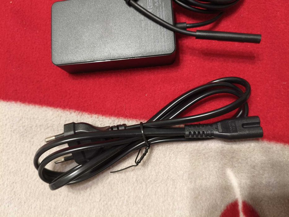 Încărcător 65W (15V 4A) pentru Microsoft Surface