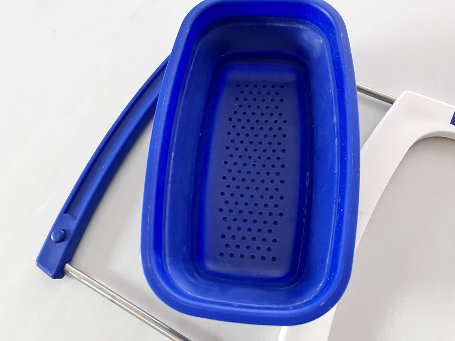 Tocător extensibil (cu recipient)