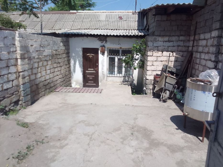 Продается дом 3 комнаты, 2 сотоки. Ор Яшнабадский район. Джакурганская