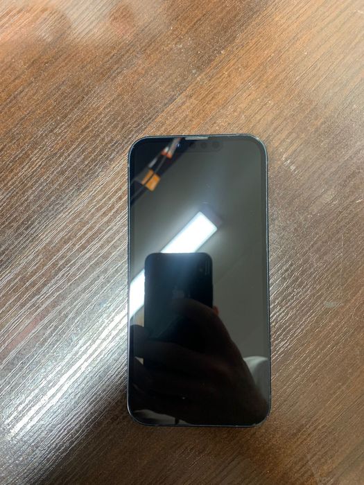 Айфон 13 в отличном состоянии