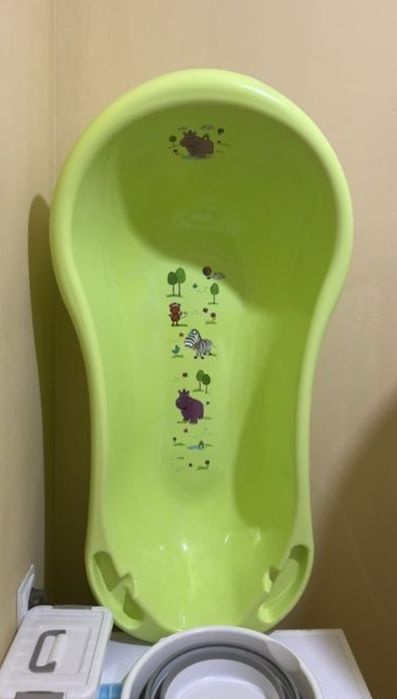 Продам ванночку детскую