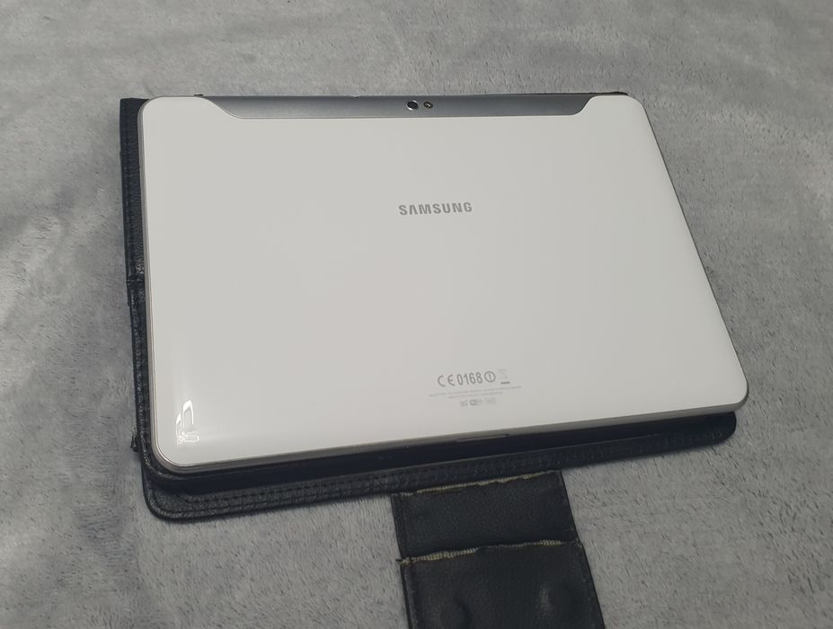 Vând tableta Samsung Tab 10.1 ca noua.Pret 220 ron