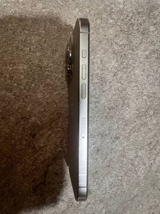 Iphone 15 pro 128 talik 80 yonks kor dok bor aybi sensr singan kor dok