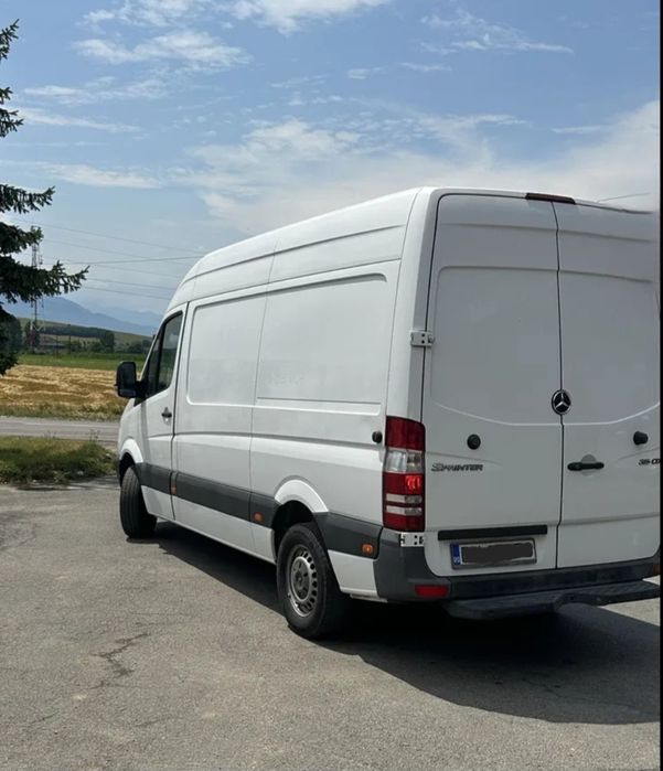 Închiriez dubă cu șofer – rapid, sigur