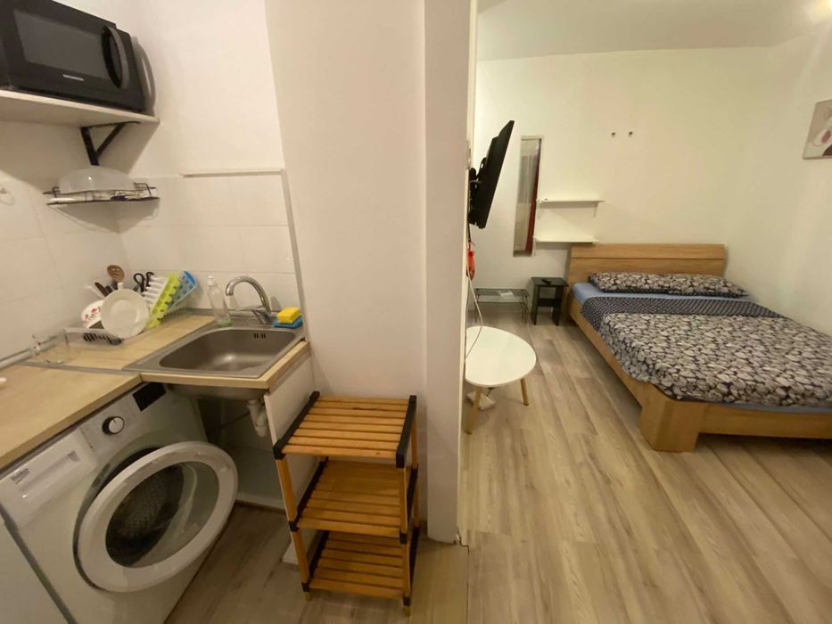 Proprietar,inchiriez garsoniera in zona Piata ALBA IULIA