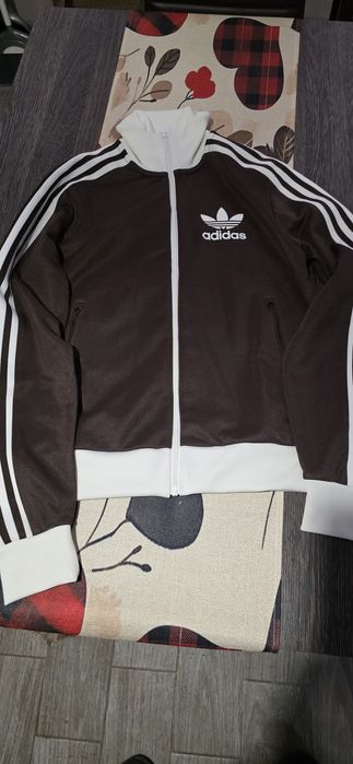 Суичър Адидас чисто нов