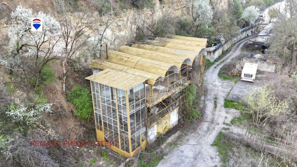 Продава се Хотел в Русе, Долапите - 521 кв.м за 261 €/кв.м - Снимка #3