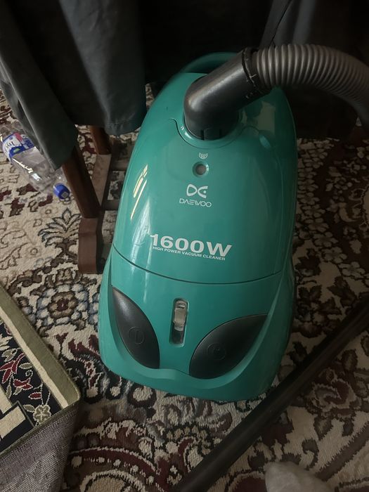 Продаётмя пылесос
