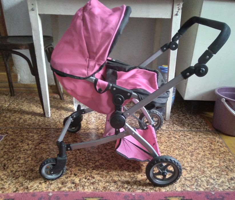 Продам коляску для двух кукол