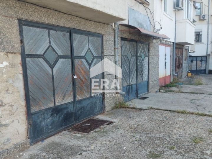 Дава се под наем Гараж / Паркомясто в Плевен, Широк център - 25 кв.м за 100 € - Снимка #2