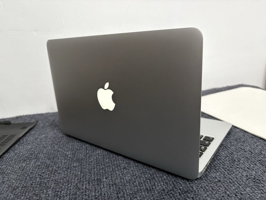 Macbook Air 11 128 gb