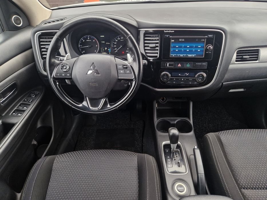 Mitsubishi Outlander an 2016 Euro 6 Autmati 4x4 posibilitatea rate