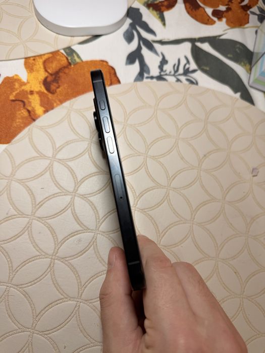 iPhone 16 Pro - 128gb / 100% baterie