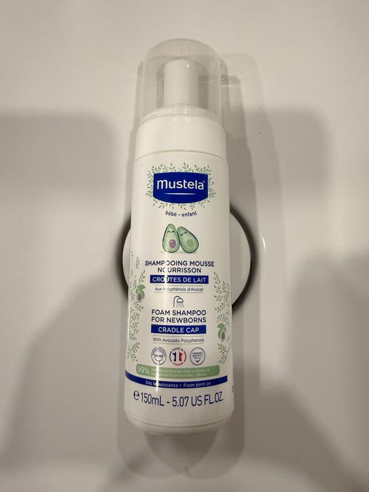 Шампоан за крусти на Mustela