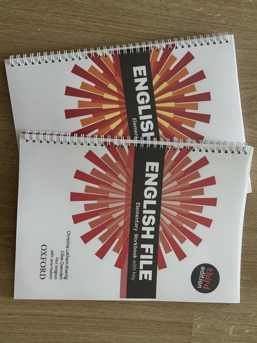 Ағылшын курстарына кітаптар бар