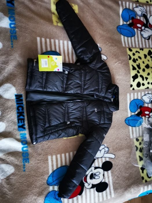 Яке Регата необличано