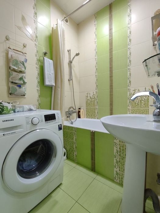 Фархадский рынок, трехкомнатная на втором этаже