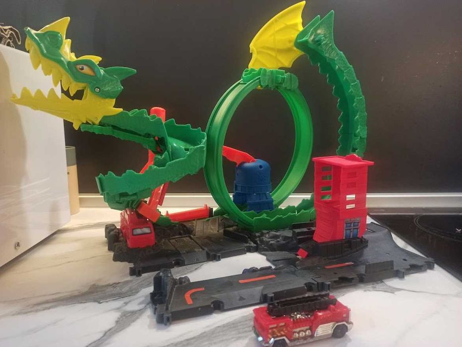 Hot Wheels - Писта: Драконова атака