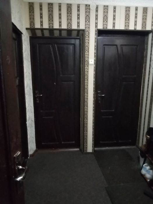 Срочно!!Тўрт хонали квартира сотилади.