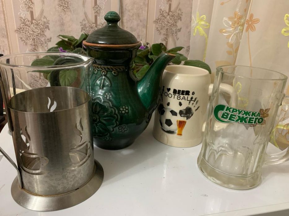 Продаю пивные кружки и чайник