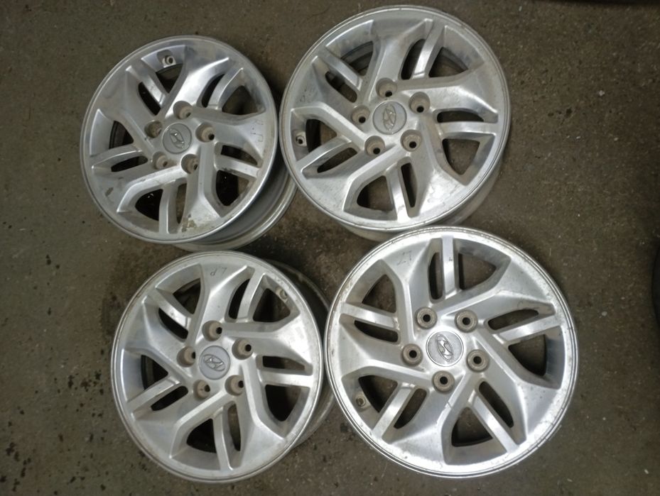 От Hyundai R 15 в хорошем состоянии