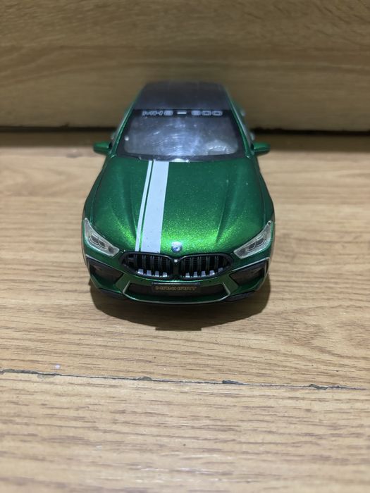 Продавам количка 1:24