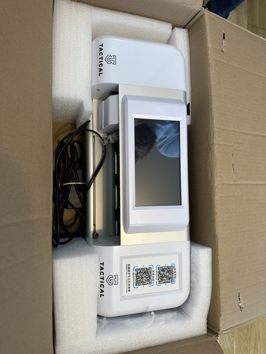 Aparat de taiat pentru folii silicon.