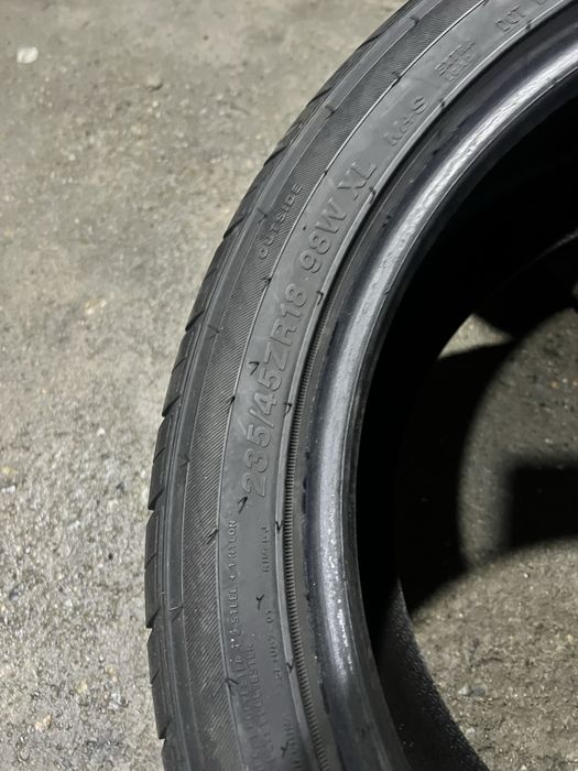 Продам шины летние 235/45 R18