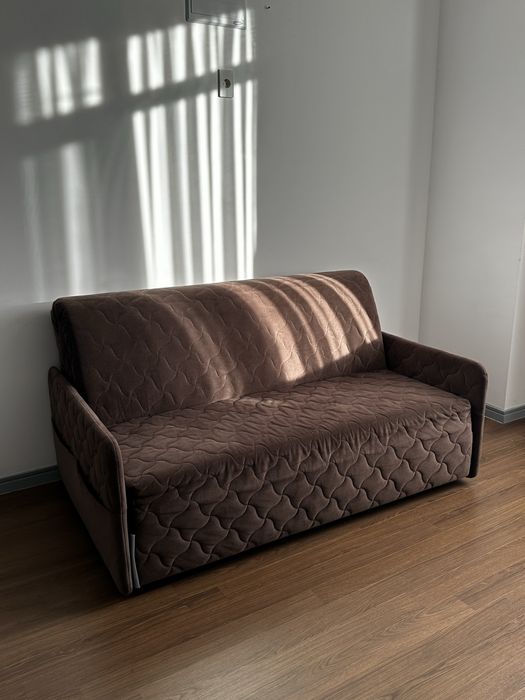 Продам прямой диван Sharp Brown (раскладной)