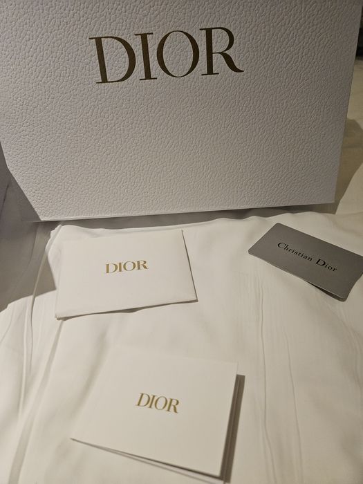 Geanta Dior, noua, din piele, exact ce este in magazin Dior