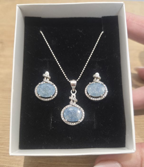 Сребърно колие с обеци