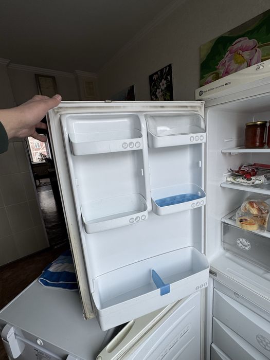 Холодильник б/у на юговостоке самовывоз