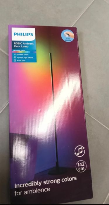 Lampa podea Philips RGBIC 140 cm cu telecomanda