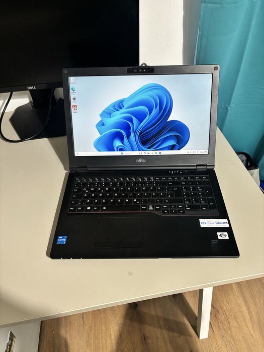 Fujitsu Siemens • i5 -11 th gen• SSD 256gb• model 2022• taste luminate