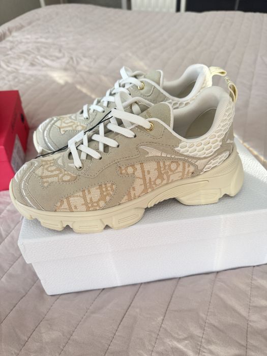 Диор кросовка, новая, красивая