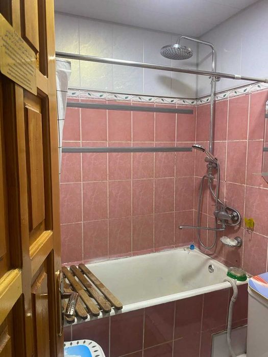 ИПОТЕКА Продается 2 х ком массив ТТЗ-1 №166 Жамила