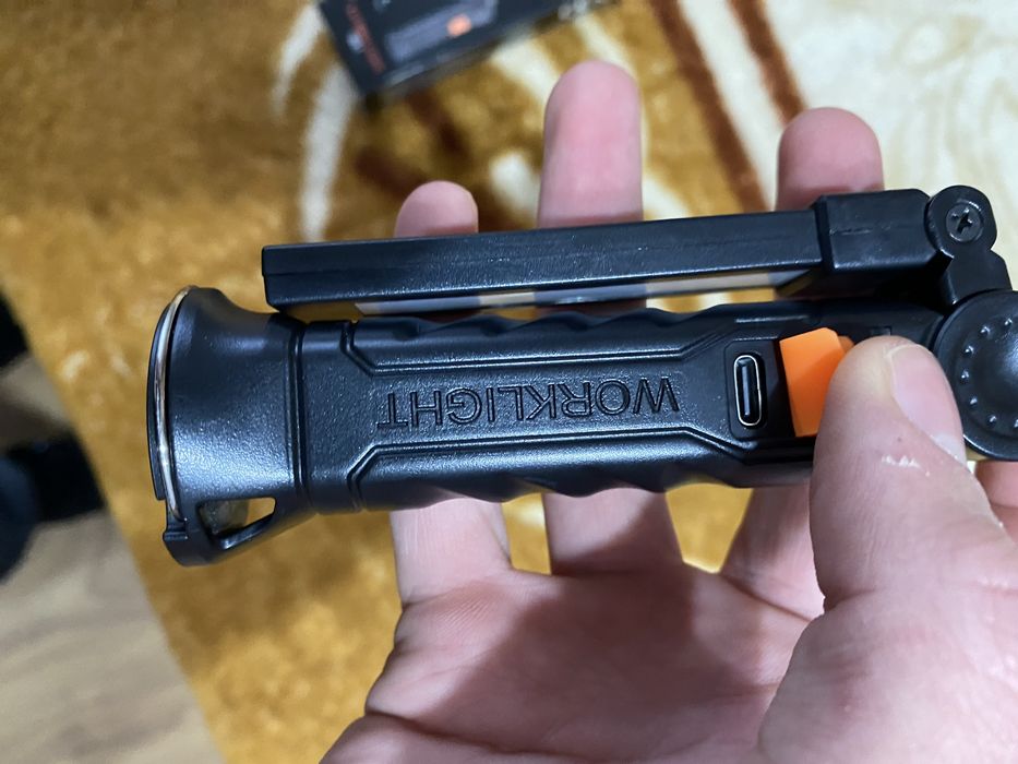 Lampa de lucru portabilă