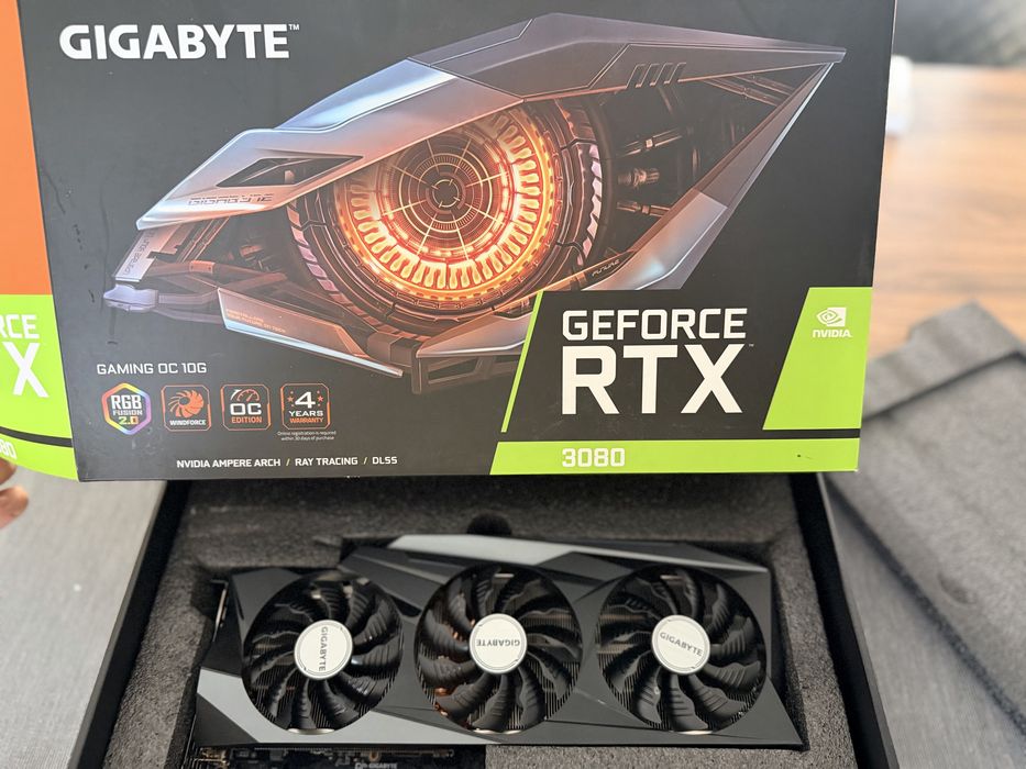 Vând placă video Nvidia GeForce RTX 3080 – stare foarte bună