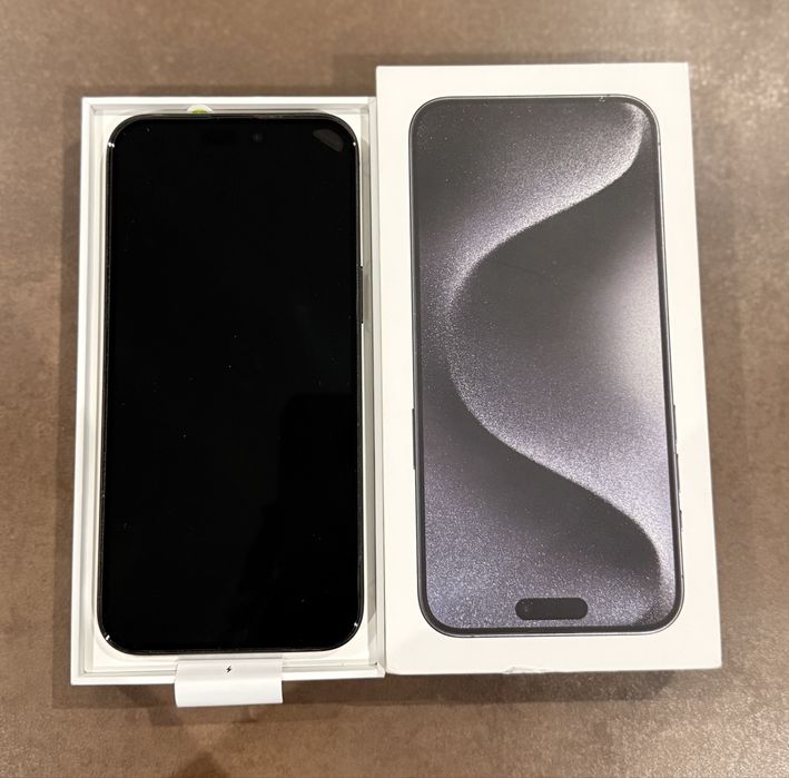 iPhone 15 Pro Max 256GB Black Titanium – Перфектен, без забележки!