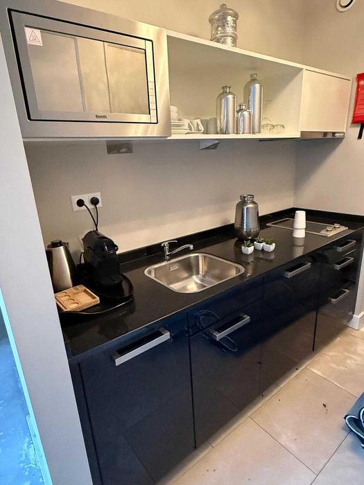 Mobilier bucatarie completa alb/negru