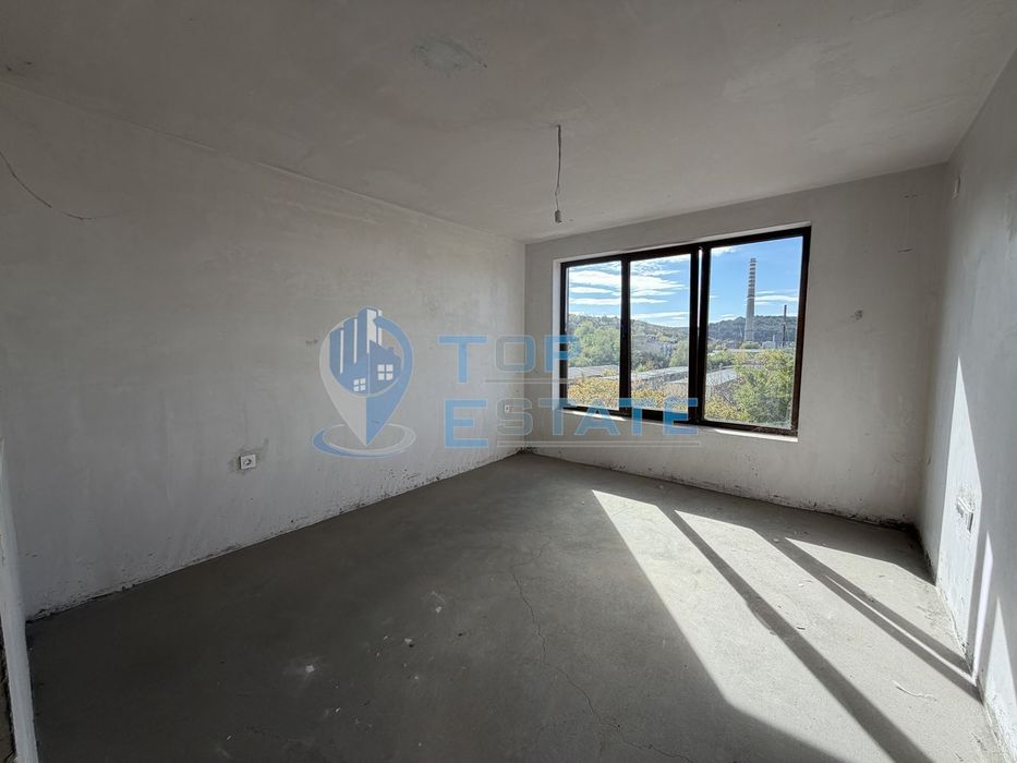 Продава се Тристаен апартамент в Велико Търново, Бузлуджа - 115 кв.м за 1305 €/кв.м - Снимка #4