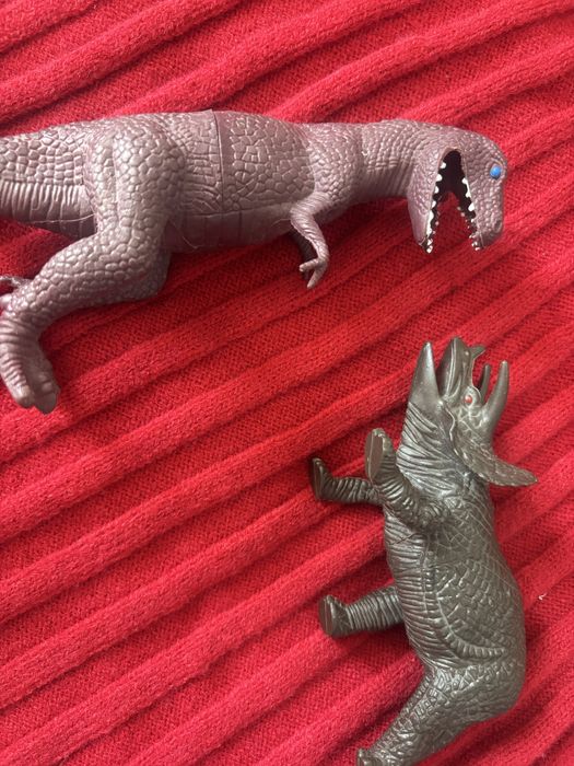 Игрушки разные для девочек и для мальчиков