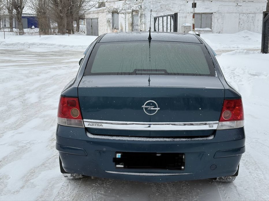 Продам Opel  Astra 2007 год