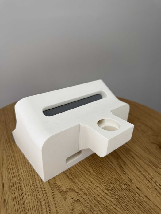 iPhone StandBy Стойка (12-17 Pro/Max) – 2-в-1 за iPhone, Apple Watch & AirPods