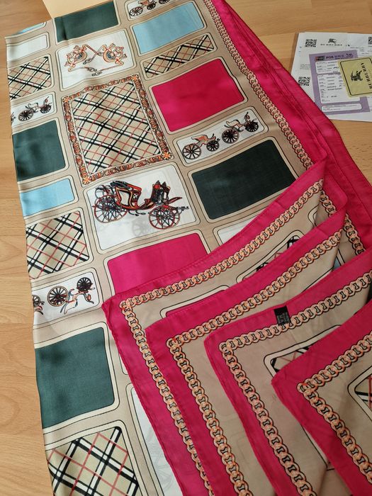 Esarfa matase Burbbery/Italia, saculet, etichetă