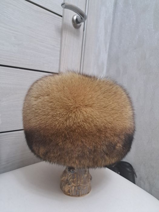 Продам женские шапки