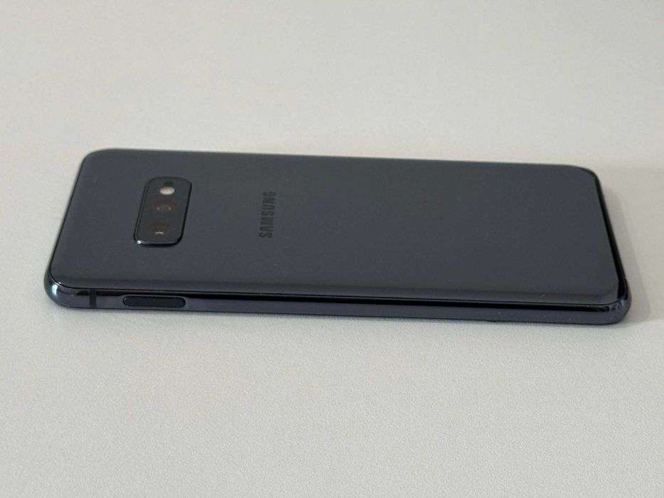 Бартер! КАТО НОВ! Samsung Galaxy S10e Prism Black (Черен)