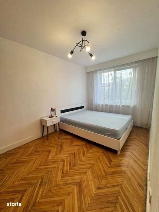 Apartament de vanzare, 61 mp, zona Decebal